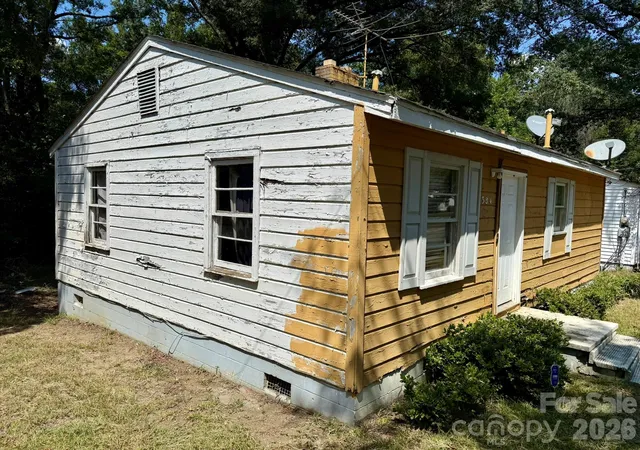Photo 4 of Single family home for sale at 334 Friendship Dr, Rock Hill, SC 29730 | MLS# 4420655 | Listing updated on 2026-09-02
