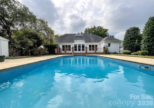 Photo 4 of Single family home for sale at 7000 Royce Ct, Charlotte, NC 28277 | MLS# 4420656 | Listing updated on 2026-10-22