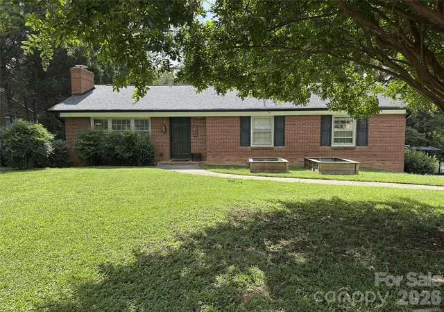 Single family home for sale at 948 Heather Ln, Charlotte, NC 28209 | MLS# 4420668