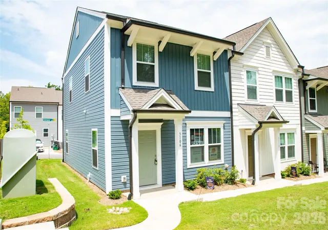 Photo 2 of Townhouse for sale at 3106 Elemare St, Charlotte, NC 28208 | MLS# 4420679 | Listing updated on 2026-09-02