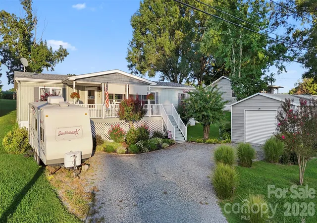 Photo 4 of Single family home for sale at 949 Riverview Rd Ext, Lexington, NC 27292 | MLS# 4420681 | Listing updated on 2026-09-03