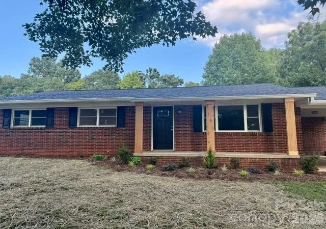 Photo 2 of Single family home for sale at 1911 Wall St, Morganton, NC 28655 | MLS# 4420791 | Listing updated on 2026-09-03