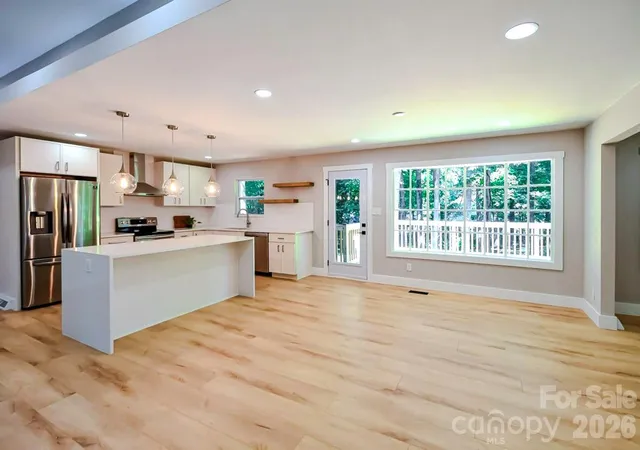 Photo 4 of Single family home for sale at 1440 Mcilroy Rd, Charlotte, NC 28212 | MLS# 4420925 | Listing updated on 2026-09-23