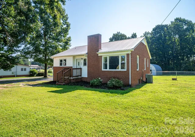 Photo 1 of Single family home for sale at 4282 Buffalo Shls Rd, Maiden, NC 28650 | MLS# 4420932 | Listing updated on 2026-09-03