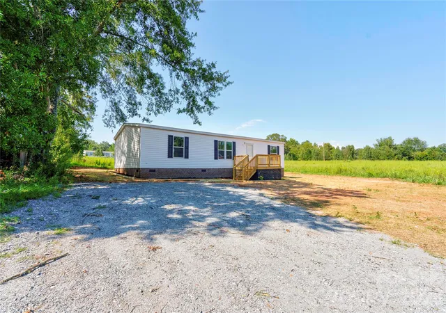 Photo 2 of Single family home for sale at 453 Thompson Rd, Rutherfordton, NC 28139 | MLS# 4420981 | Listing updated on 2026-09-04