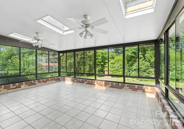 Photo 4 of Sale Pending at 469 Sunset Dr, Winston Salem, NC 27107 | MLS# 4420990 | Listing updated on 2026-09-29