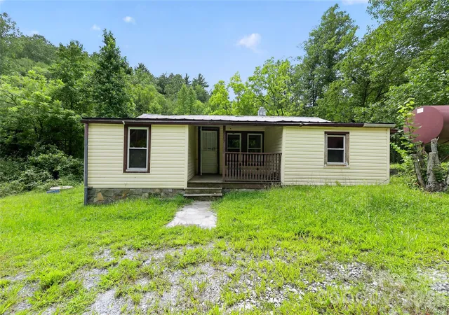 Single family home for sale at 2797 Ht Rd, Lenoir, NC 28645 | MLS# 4421002 | Listing updated on 2026-09-03