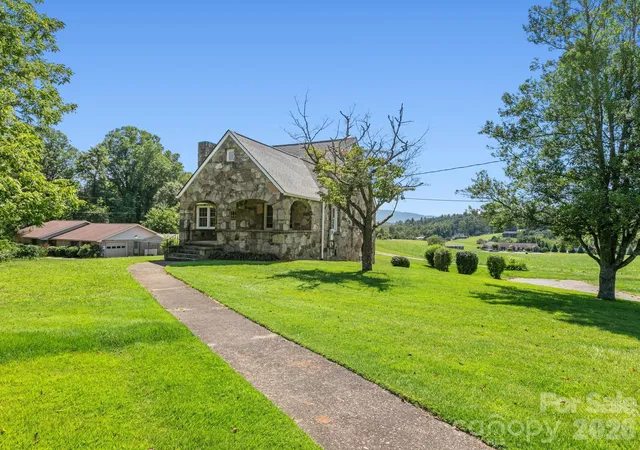 Photo 2 of Single family home for sale at 1279 Charlotte Hwy, Fairview, NC 28730 | MLS# 4421024 | Listing updated on 2026-09-18