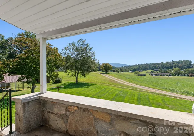Photo 4 of Single family home for sale at 1279 Charlotte Hwy, Fairview, NC 28730 | MLS# 4421024 | Listing updated on 2026-09-18