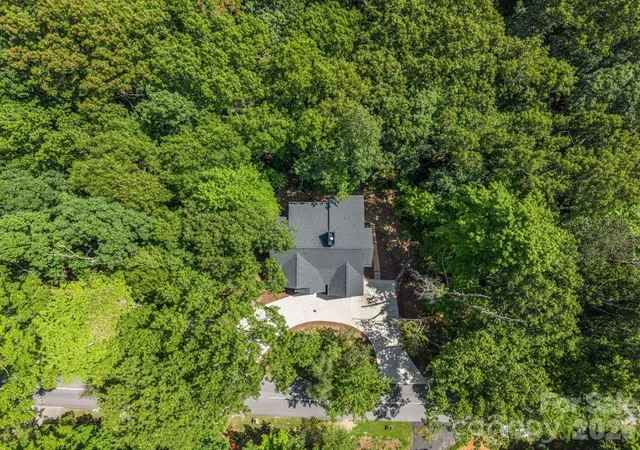 Photo 39 of Single family home for sale at 365 Utsonati Ln, Brevard, NC 28712 | MLS# 4421033 | Listing updated on 2026-09-04