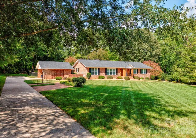 Photo 1 of Single family home for sale at 1235 Brookwood Rd, Shelby, NC 28150 | MLS# 4421045 | Listing updated on 2026-09-04