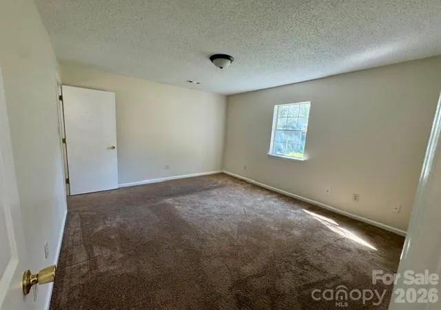 Photo 3 of Single family home for sale at 7736 Prindle Lake Dr, Charlotte, NC 28227 | MLS# 4421098 | Listing updated on 2026-09-03