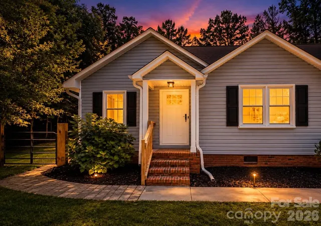 Photo 2 of Single family home for sale at 806 Costner St, Lowell, NC 28098 | MLS# 4421101 | Listing updated on 2026-09-05