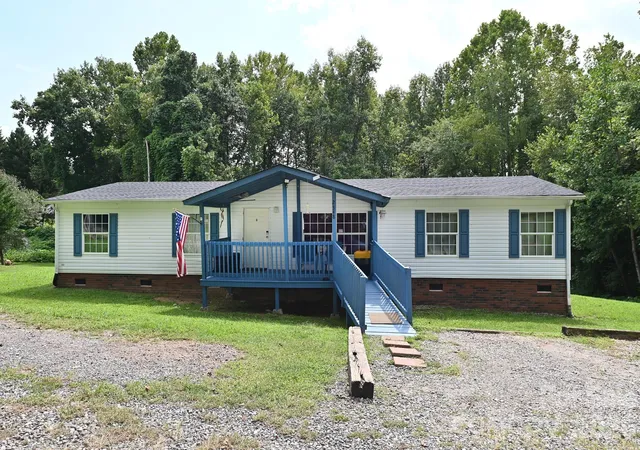 Photo 1 of Single family home for sale at 2348 John Coffey Rd, Morganton, NC 28655 | MLS# 4421105 | Listing updated on 2026-09-04