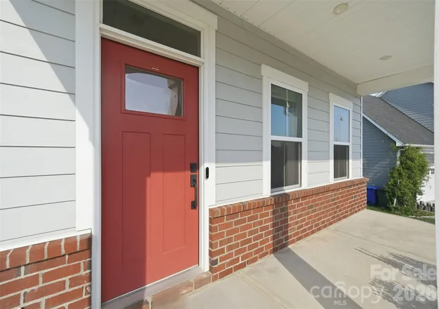 Photo 3 of Single family home for sale at 11124 Vanguard Pkwy, Huntersville, NC 28078 | MLS# 4421110 | Listing updated on 2026-09-21