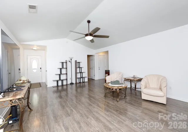 Photo 4 of Single family home for sale at 6 Weatherfield Dr, Elgin, SC 29045 | MLS# 4421285 | Listing updated on 2026-09-04
