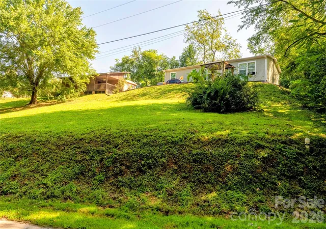 Photo 3 of Single family home for sale at 30 W & 32 Skyland Cir, Asheville, NC 28804 | MLS# 4421300 | Listing updated on 2026-09-24