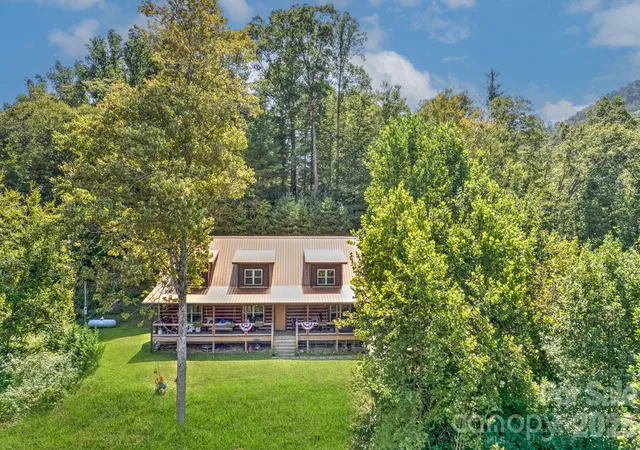 Photo 1 of Single family home for sale at 1140 Caney Frk Rd, Marshall, NC 28753 | MLS# 4421346 | Listing updated on 2026-09-04