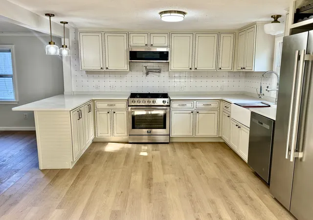 Photo 3 of Single family home for sale at 18 Hurley Ave, Dracut, MA 01826 | MLS# 73574903 | Listing updated on 2026-09-16