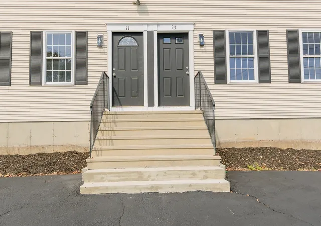 Photo 3 of Single family home for sale at 32a Boylston St, Worcester, MA 01605 | MLS# 73579795 | Listing updated on 2026-09-28
