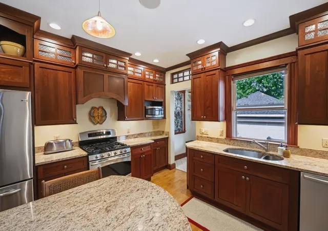 Photo 3 of Sale Pending at 52 Vane St, Quincy, MA 02171 | MLS# 73572581 | Listing updated on 2026-09-29