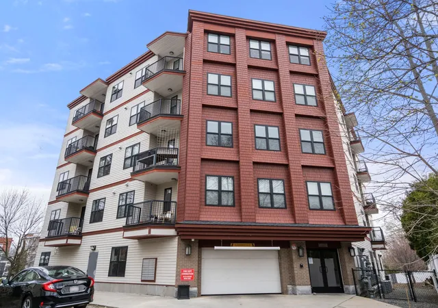 Photo 1 of Sale Pending at 32 Gilson Rd #3, Quincy, MA 02169 | MLS# 73579790 | Listing updated on 2026-10-01