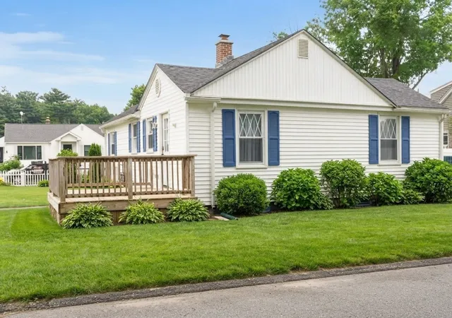 Photo 2 of Single family home for sale at 35 W Akard St, Ludlow, MA 01056 | MLS# 73575291 | Listing updated on 2026-09-14