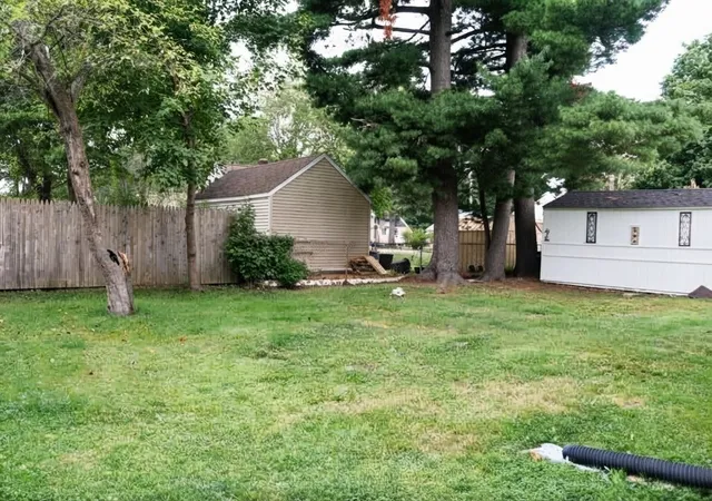 Photo 3 of Single family home for sale at 35 W Akard St, Ludlow, MA 01056 | MLS# 73575291 | Listing updated on 2026-09-14