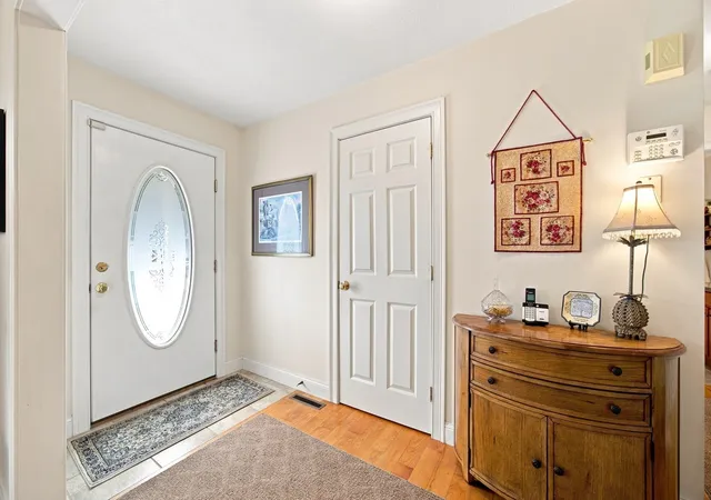 Photo 3 of Sale Pending at 9 Parc Pl #2, Southampton, MA 01073 | MLS# 73571038 | Listing updated on 2026-09-15