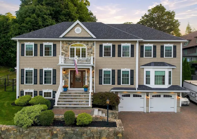 Photo 2 of Single family home for sale at 5 Dell Ave, Wakefield, MA 01880 | MLS# 73574972 | Listing updated on 2026-09-14