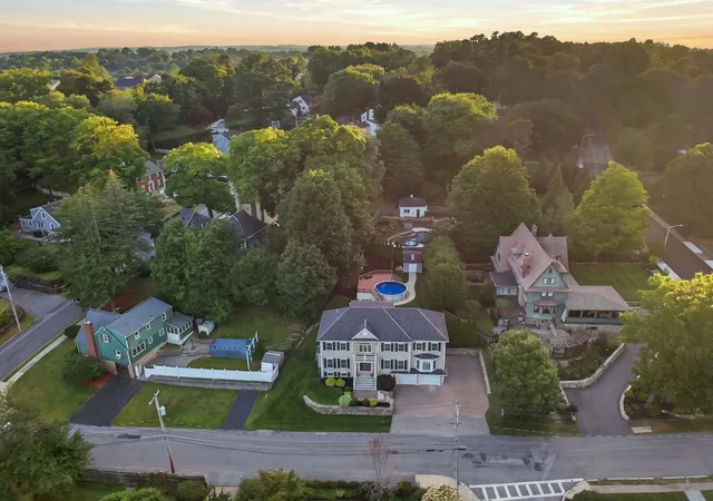 Photo 3 of Single family home for sale at 5 Dell Ave, Wakefield, MA 01880 | MLS# 73574972 | Listing updated on 2026-09-14