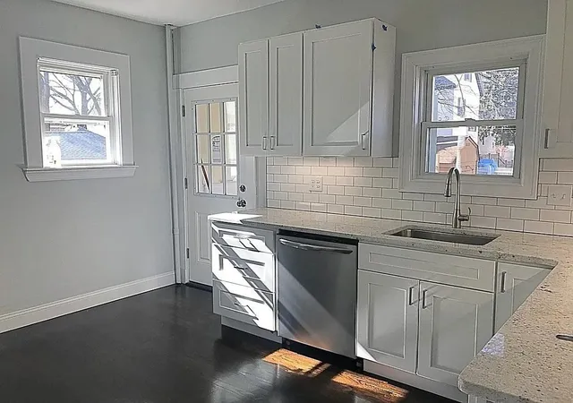 Listing Photo 4 - Condo for sale in building located at 124 Grant Ave, Medford, MA 02155