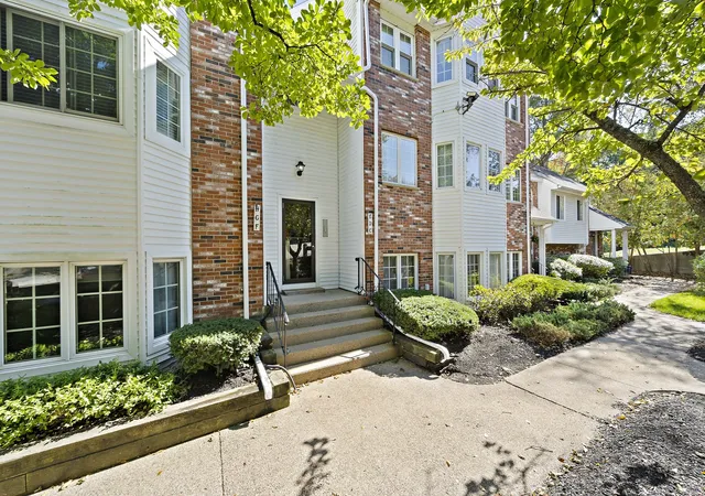 Photo 2 of Condo for sale at 117 Tall Oaks Dr #H, South Weymouth, MA 02190 | MLS# 73589287 | Listing updated on 2026-10-14