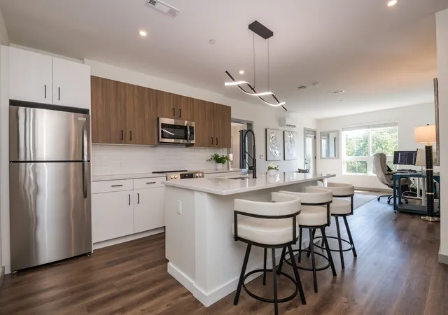 Listing Photo 5 - Condo for sale in building located at 203 Lowell St, Wilmington, MA 01887 - Unit #317