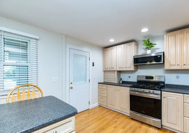 Photo 4 of Sale Pending at 31 Sargent St #31, North Andover, MA 01845 | MLS# 73575854 | Listing updated on 2026-09-27
