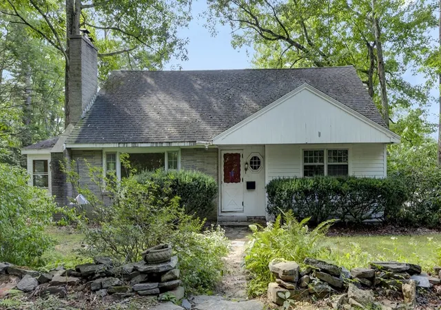 Photo 1 of Sale Pending at 21 Wells Park Rd, Sturbridge, MA 01566 | MLS# 73570562 | Listing updated on 2026-10-05