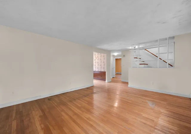 Photo 3 of Sale Pending at 21 Wells Park Rd, Sturbridge, MA 01566 | MLS# 73570562 | Listing updated on 2026-10-05
