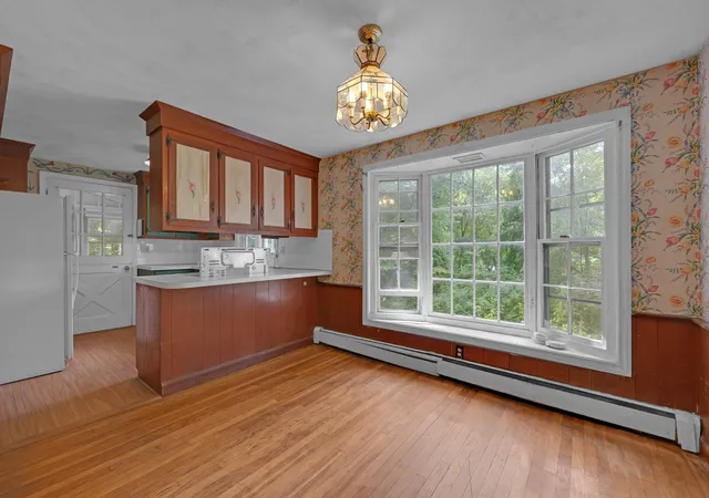 Photo 4 of Sale Pending at 21 Wells Park Rd, Sturbridge, MA 01566 | MLS# 73570562 | Listing updated on 2026-10-05