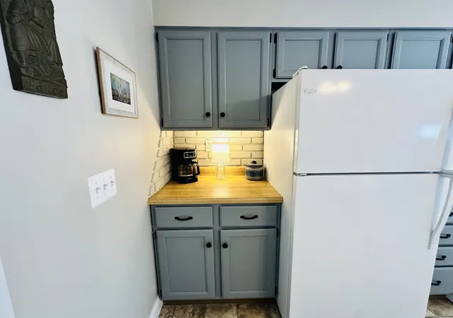 Photo 3 of Sale Pending at 162 Horseshoe Dr #162, Chicopee, MA 01022 | MLS# 73570890 | Listing updated on 2026-09-23