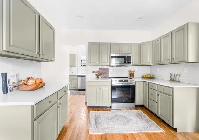 Listing Photo 1 - Condo for sale in building located at 9 Prospect Hl Ave, Somerville, MA 02143 - Unit #1