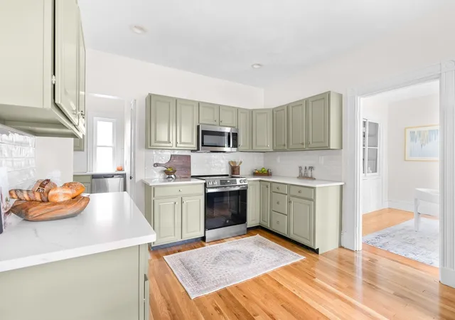 Listing Photo 2 - Condo for sale in building located at 9 Prospect Hl Ave, Somerville, MA 02143 - Unit #1