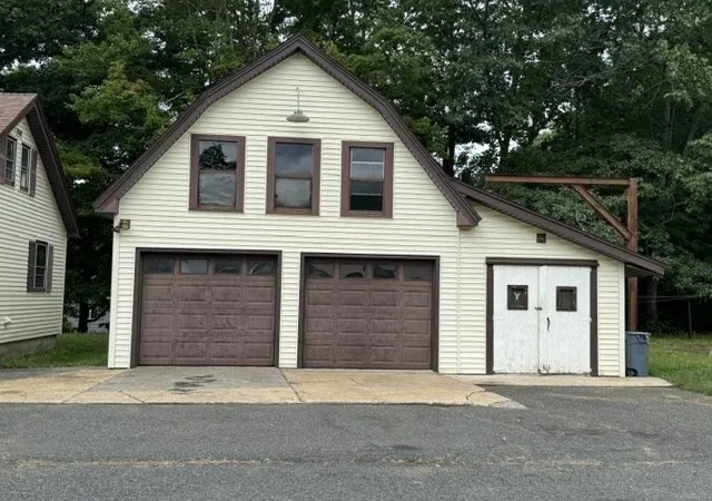 Photo 4 of Single family home for sale at 72 W Orange Rd, Orange, MA 01364 | MLS# 73571391 | Listing updated on 2026-09-15