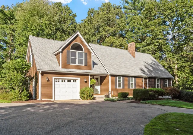 Photo 2 of Single family home for sale at 58 Williamsville Rd, Hubbardston, MA 01452 | MLS# 73581858 | Listing updated on 2026-10-07