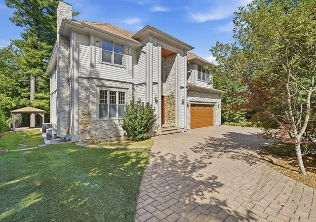 Photo 3 of Mansion for sale at 80 High Rock Ter, Chestnut Hill, MA 02467 | MLS# 73581626 | Listing updated on 2026-10-22