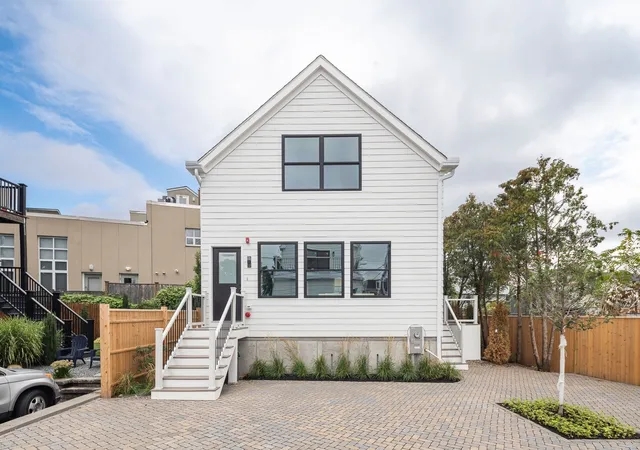 Photo 1 of Single family home for sale at 60 Franklin St #3, Somerville, MA 02145 | MLS# 73574340 | Listing updated on 2026-09-17
