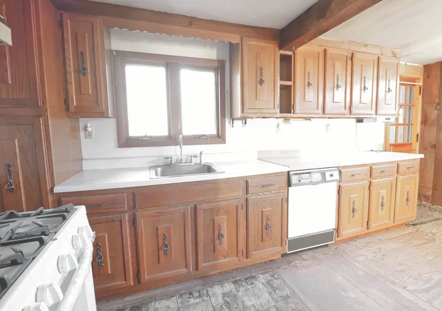 Photo 3 of Sale Pending at 319 Main St, Plaistow, NH 03865 | MLS# 73588901 | Listing updated on 2026-10-13