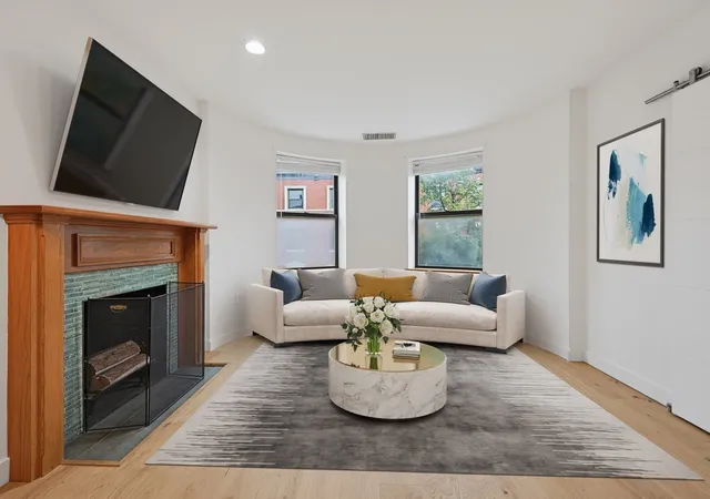 Listing Photo 4 - Condo for sale in 96 Gainsborough Condominium located at 96 Gainsborough St, Boston, MA 02115 - Unit #301W