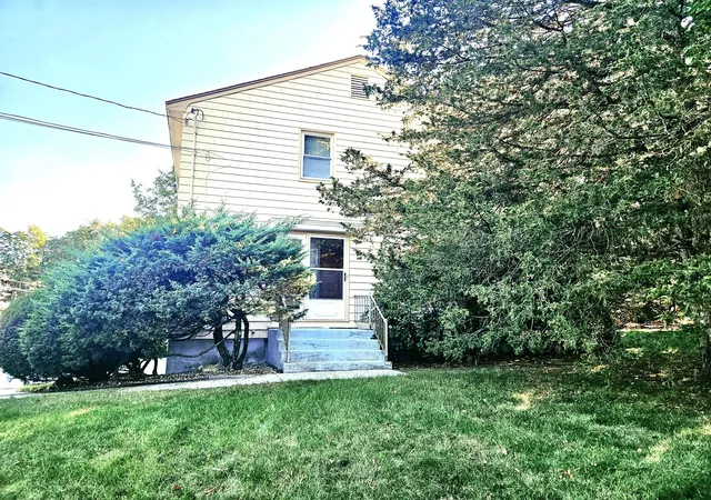 Photo 3 of Condo for sale at 15 Eliot Rd #15, Needham Heights, MA 02494 | MLS# 73581192 | Listing updated on 2026-10-27