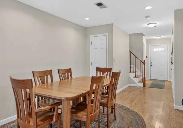 Listing Photo 5 - Condo for sale in building located at 18 Indian Hl Ln, Salem, MA 01970 - Unit #18
