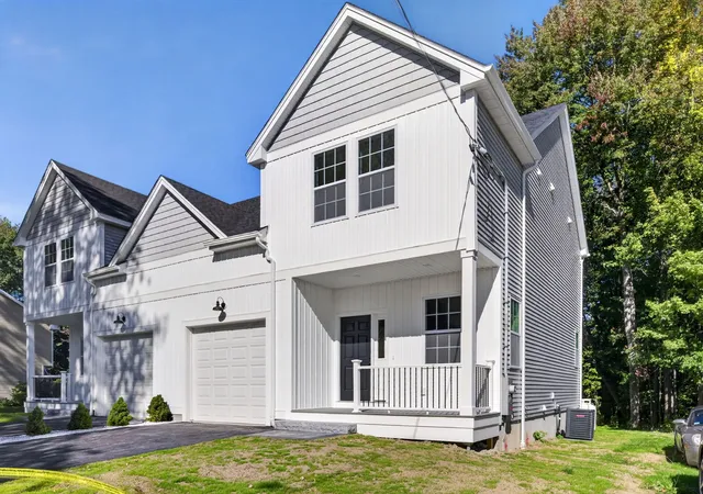 Photo 2 of Single family home for sale at 11 Lorenzo St, Worcester, MA 01604 | MLS# 73583719 | Listing updated on 2026-10-03